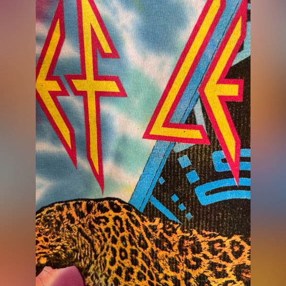 NWT Def Leppard Tie Dye Graphic T-Shirt - Picture 6 of 6